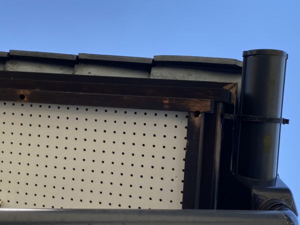 福井のクマバチ駆除・クマバチ防除は福井駆除センターへ！豊富な経験で培った安全確実なクマバチ駆除・クマバチ防除技術と福井県内最安の料金で、お客様に安心のサービスをお届けいたします。クマバチ駆除・クマバチ防除のことなら何でもぜひお任せ下さい。